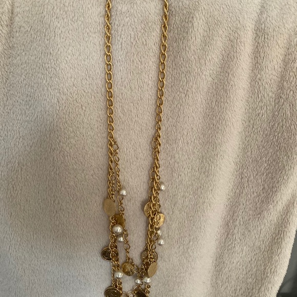 18 inch multi strand pearl and coin necklace - Picture 3 of 3